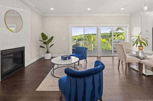 39 Clearview Dr, Brookfield Center CT  06804-1407 exterior