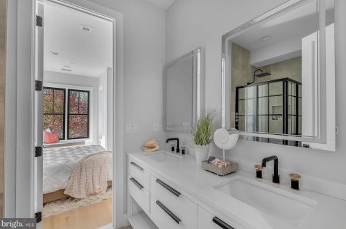 1419 10 St, Washington DC 20001-3214 exterior