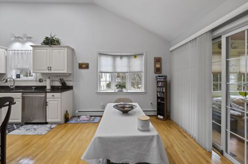 78 Marshview Cir, Seabrook NH 03874-4686 exterior