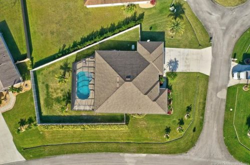 5860 Poe Ct, Port Saint Lucie FL  34986-4644 exterior