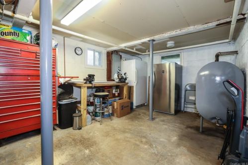 222 Orchard Rd, Mahopac NY  10541-1133 exterior