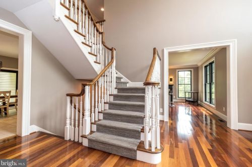 10 Devonshires Ct, Blue Bell PA  19422-2560 exterior