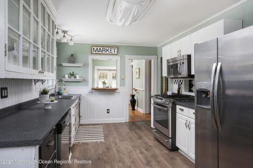 38 Mount Ave, Atlantic Highlands NJ  07716-1236 exterior