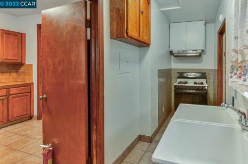 1179 Brunswick St, Daly City CA  94014-1105 exterior