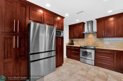 20044 Back Nine Dr, Boca Raton FL  33498-4707 exterior