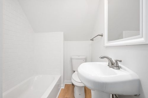 1211 Jancey St, Pittsburgh PA  15206-1146 exterior