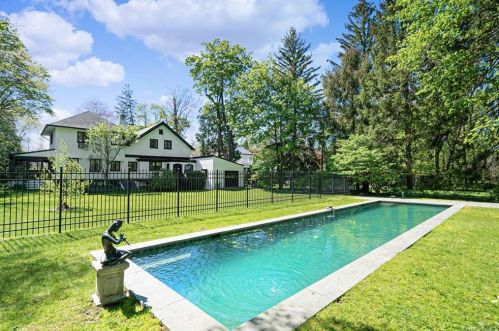 81 Soundview Ave, White Plains, NY 10606-3419