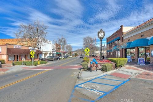 144 Main St, Lake Elsinore CA  92530-3826 exterior