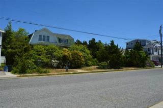 35 14th St, Avalon, NJ 08202-2322