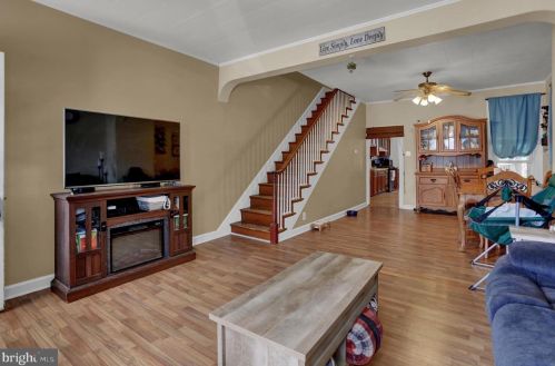 105 Gay St, Red Lion, PA 17356-1114