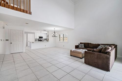 2662 La Lique Cir, West Palm Beach FL  33410-1415 exterior