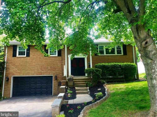 406 Hillside Rd, Ridley Park, PA 19078-2805