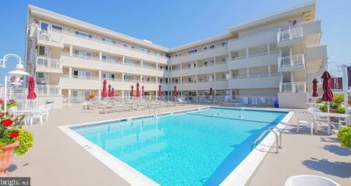 5300 Boardwalk, Atlantic City NJ  08406-2869 exterior
