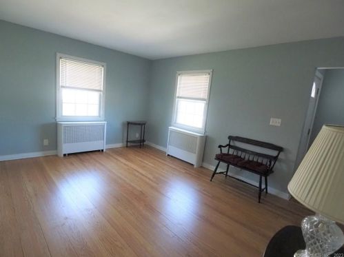 20 Deepwood Dr, Manchester, CT 06040-3806