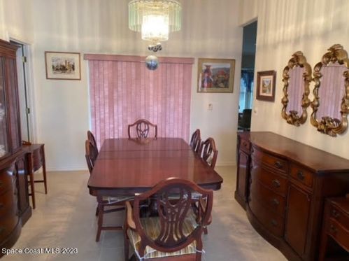 882 Majestic Ave, Sebastian FL  32958-6014 exterior