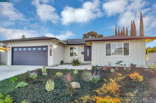 1177 Coad Ct, West Pittsburg CA  94565-6204 exterior