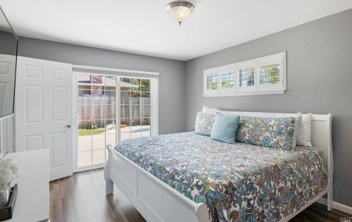 235 Grove Ave, Santa Rosa CA  95409-3813 exterior