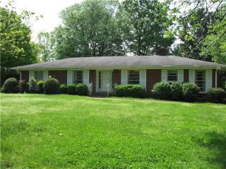129 Laird Rd, Nashville, TN 37205-3241