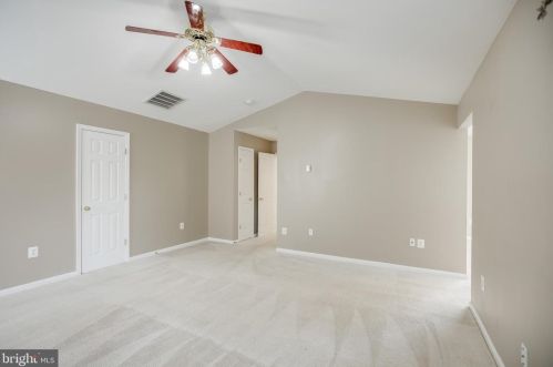 6249 Oakland Dr, Woodbridge VA  22193-7017 exterior