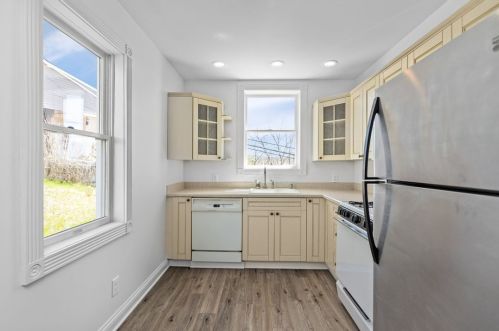 711 Bluff St, Bridgeville PA  15017-2431 exterior