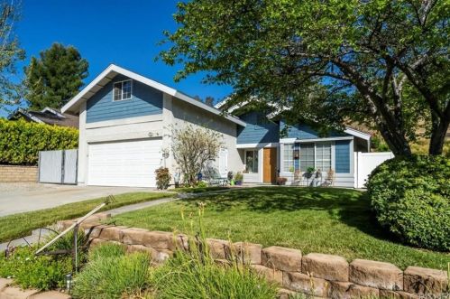 27557 Pamplico Dr, Santa Clarita, CA 91354-2034