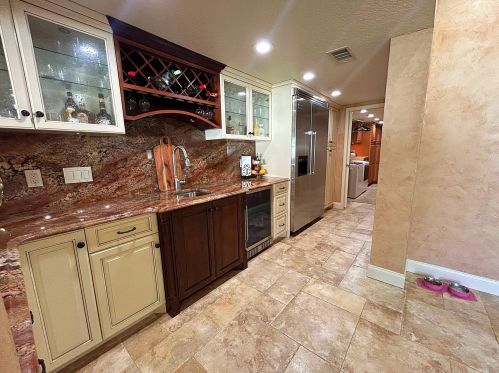 3 Cedar St, Daytona Beach FL  32127-6416 exterior