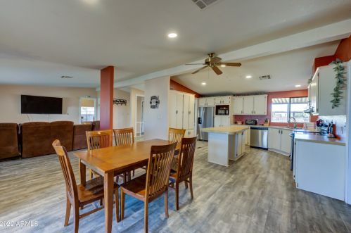 35170 Sierra Vista Dr, San Tan Valley, AZ 85140-9131