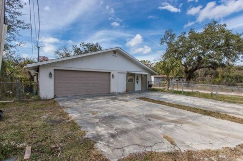 8240 Krag Dr, Port Richey, FL 34667-3629
