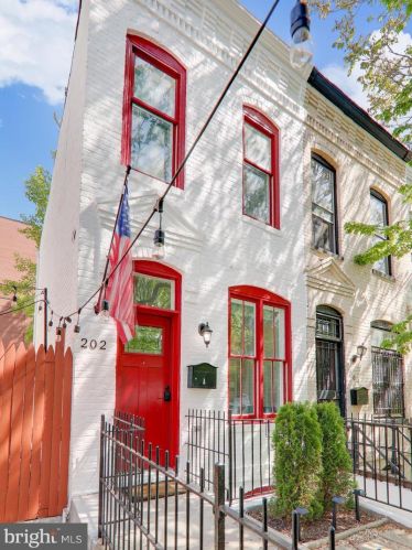 202 F St, Washington, DC 20002-4929
