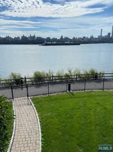2 Cove Ln, North Bergen, NJ 07047-6236