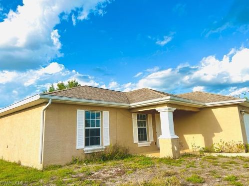 3218 20th St, Lehigh Acres, FL 33976-3533