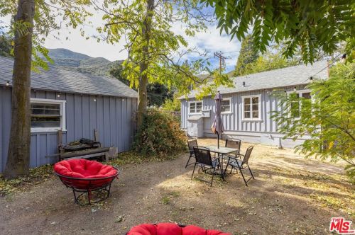 39144 Calle Del Sur, Santa Clarita CA  91390-1006 exterior