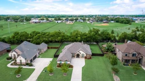 1315 Cedar Point Dr, St Paul, TX 75098-4007