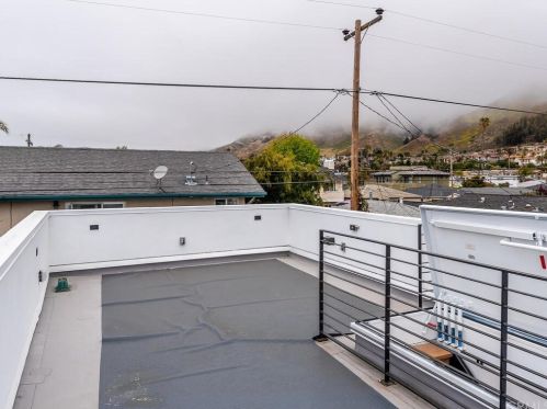 244 Placentia Ave, Pismo Beach CA  93449-2008 exterior