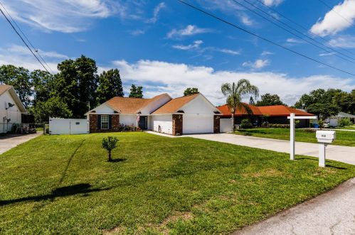 1426 Avenue H, Winter Haven FL  33881-4353 exterior