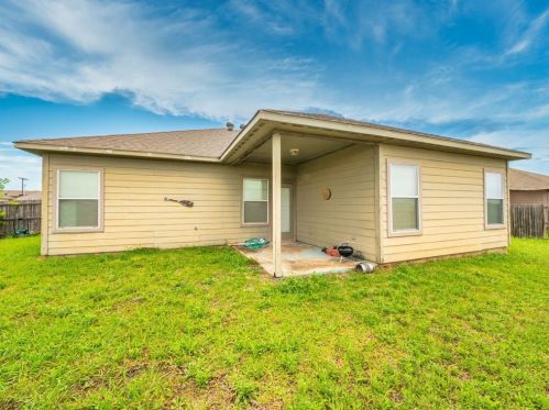 9345 Cynthia Ct, Fort Worth, TX 76140-5170
