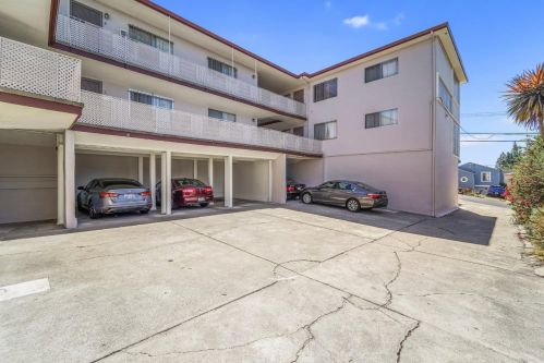 3571 66th Ave, Oakland, CA 94605-2150