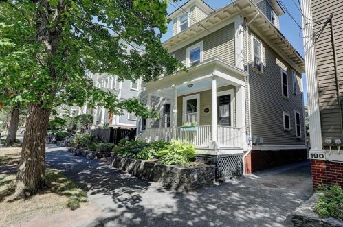 188 Bowen St, Providence, RI 02906-1542
