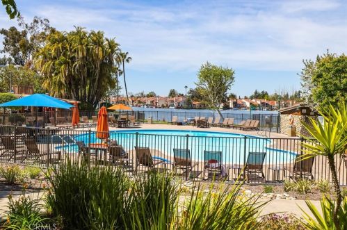 22112 Comanche Rd, El Toro CA  92630-3510 exterior