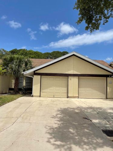 1449 Rivergreen Cir, Fort Pierce, FL 34952-4130