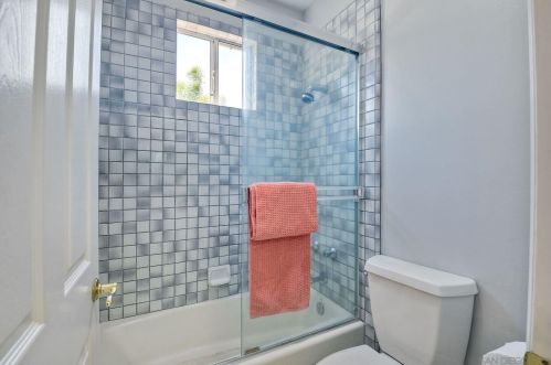 37550 Avenida Bravura, Temecula CA  92592-9054 exterior