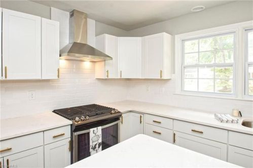 3703 Kirby Dr, Greensboro, NC 27403-1064