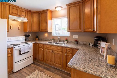 293 William Way, West Pittsburg CA  94565-4706 exterior
