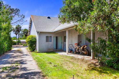 6528 Marysville Blvd, Rio Linda CA  95673-3102 exterior