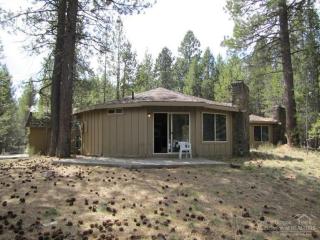 56811 Besson Rd, Bend, OR 97707-2176