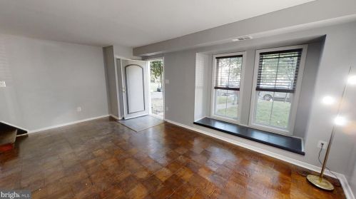 338 Roanoke Dr, Leesburg, VA 20175-4005