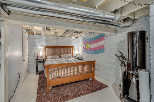 2902 Irving St, Denver CO 80211-3630 exterior