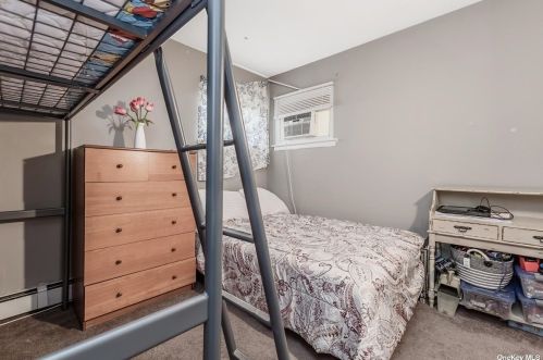 29 Clifford Ct, Huntington Station NY  11746-2106 exterior