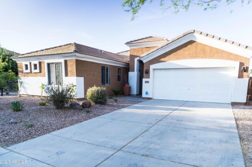 4177 Cozy Way, Gilbert, AZ 85297-9674