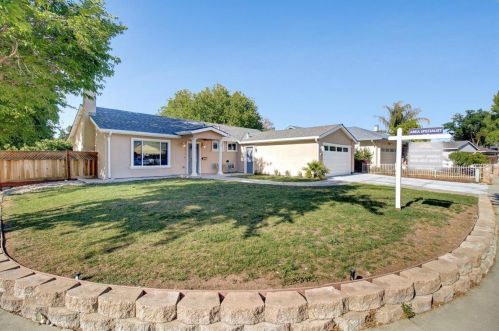 6974 El Marcero Ct, San Jose, CA 95119-1833